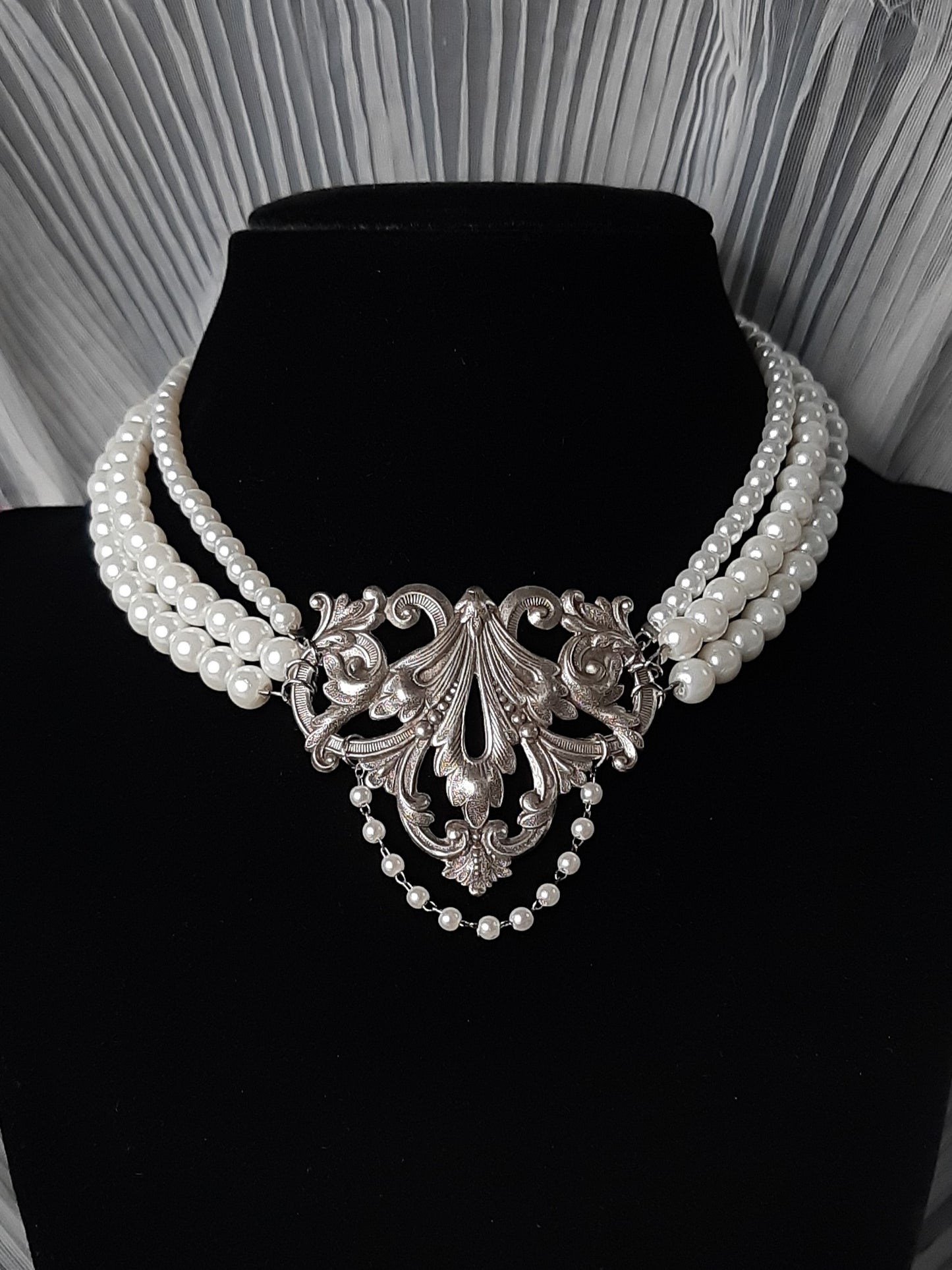 LUCY'S COLLAR - Statement pearl Victorian necklace