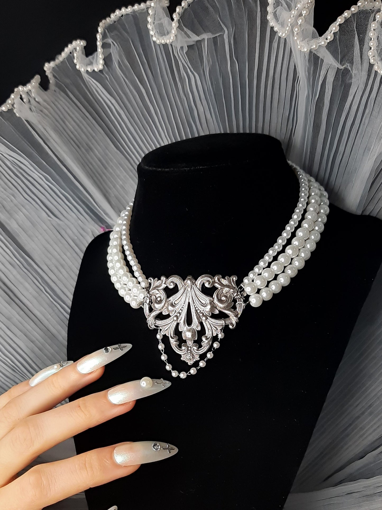 LUCY'S COLLAR - Statement pearl Victorian necklace