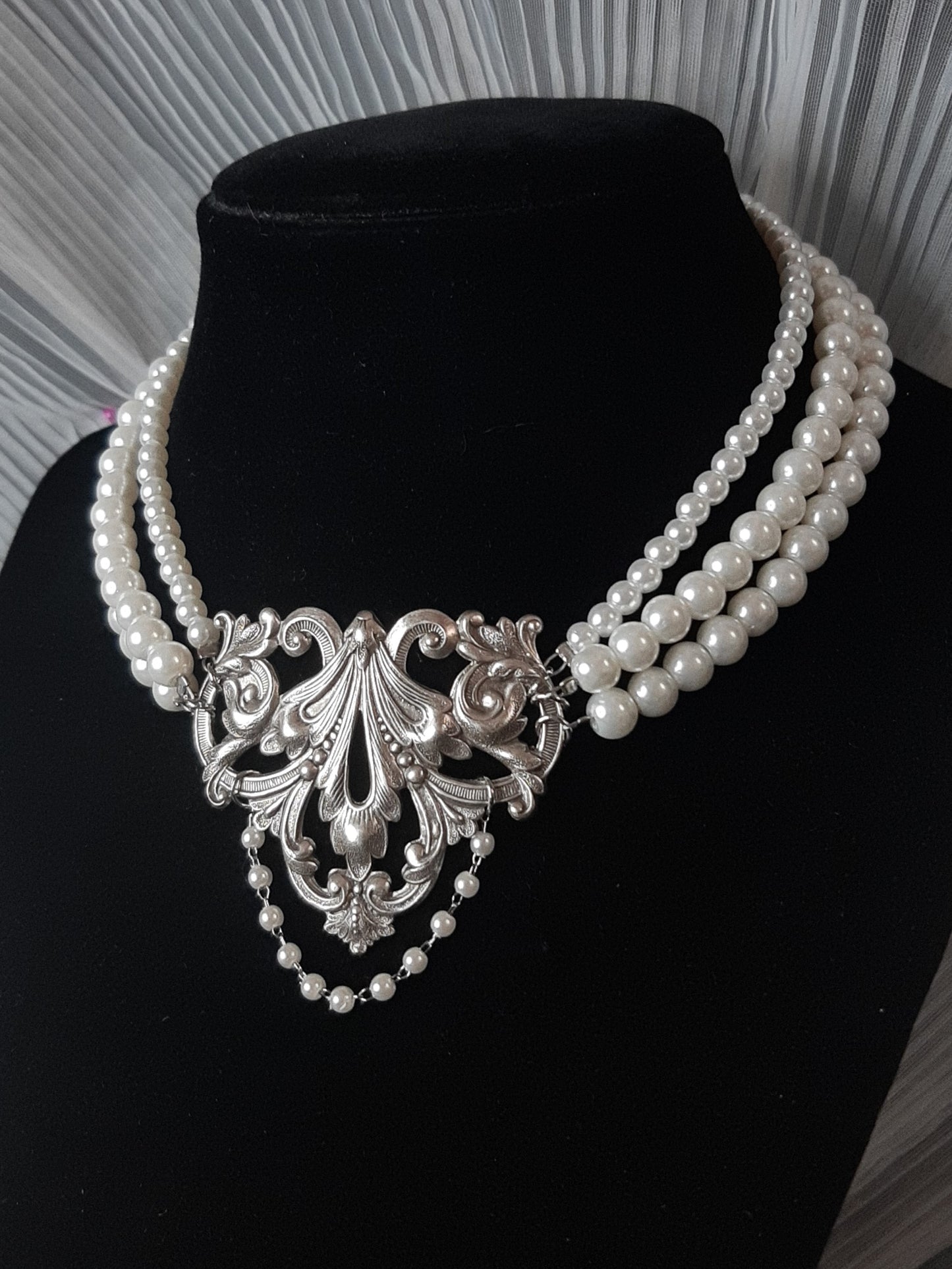 LUCY'S COLLAR - Statement pearl Victorian necklace