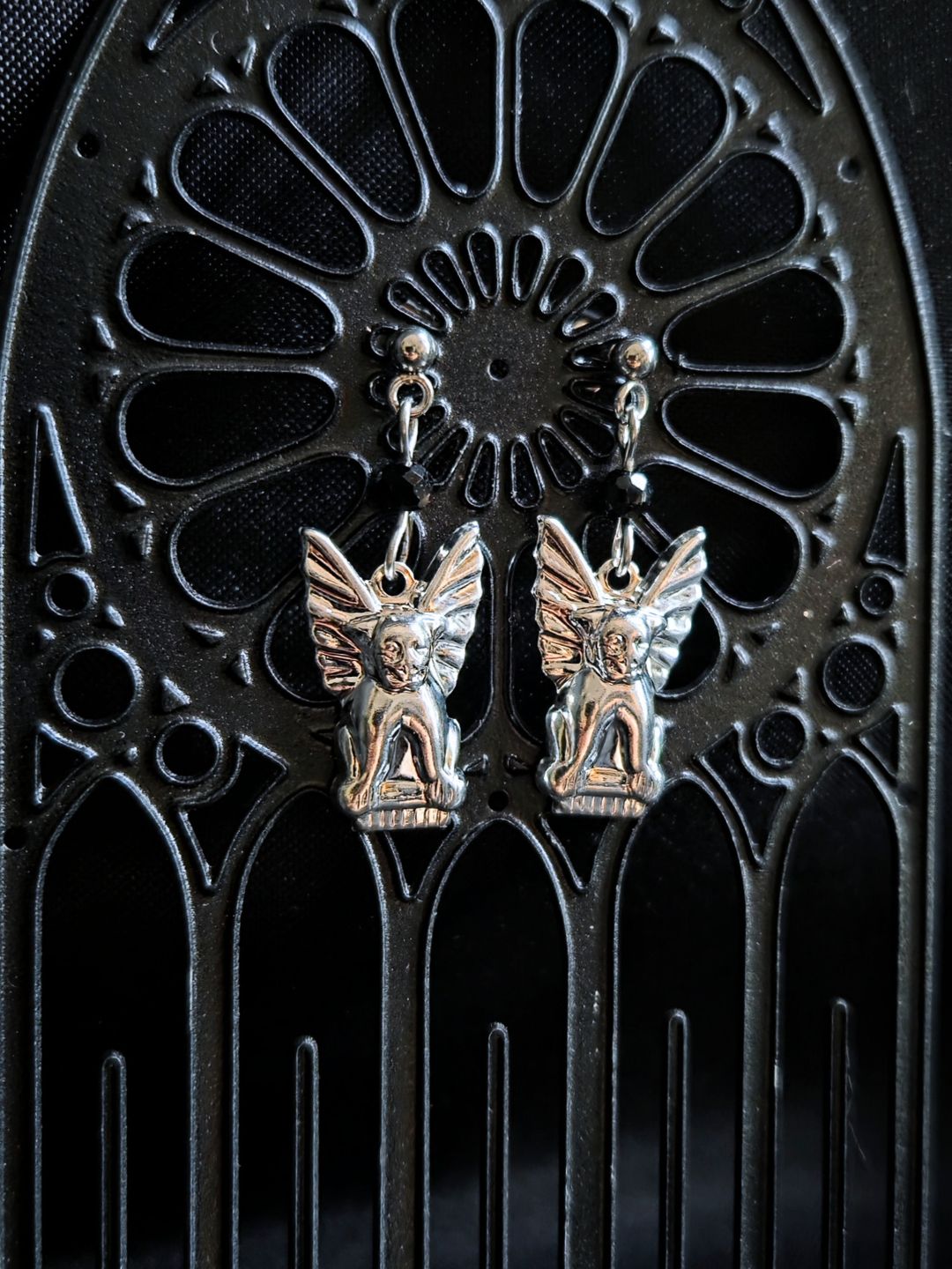 GARGOYLE stud earrings - Shiny