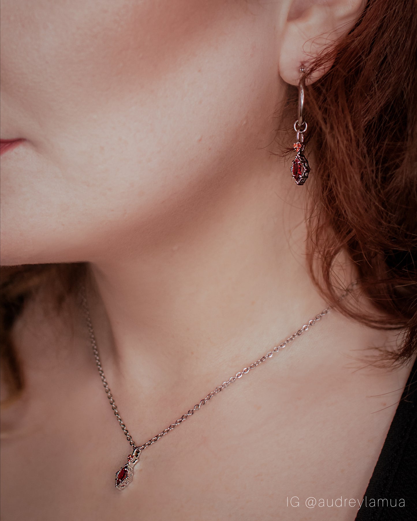 ROYAL BLOOD necklace