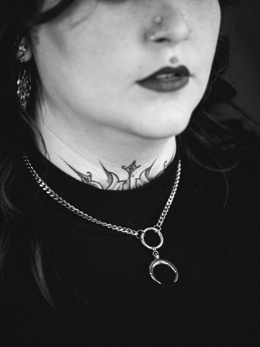 ECLIPSE chunky moon necklace