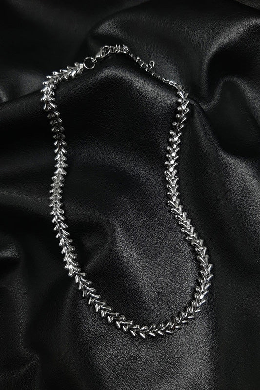 SKELETAL vertebrae chain necklace