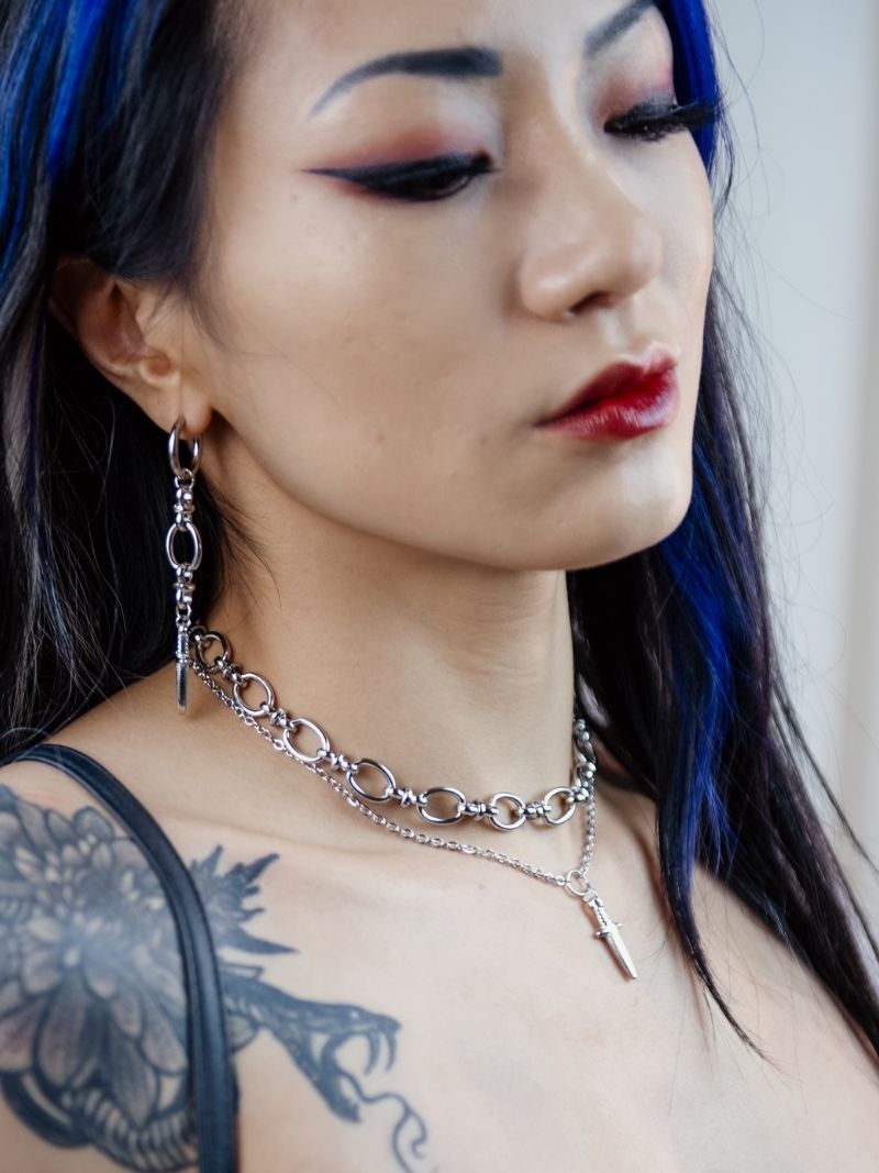 URGE chunky chain knife necklace