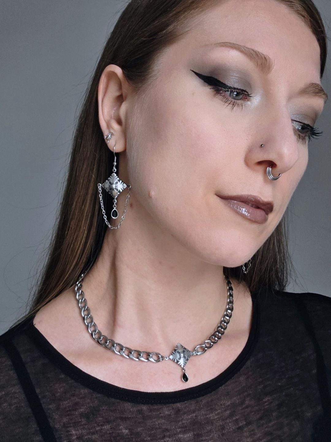 OLD WORLD shield chandelier earrings - 3 𝖑𝖊𝖋𝖙 !