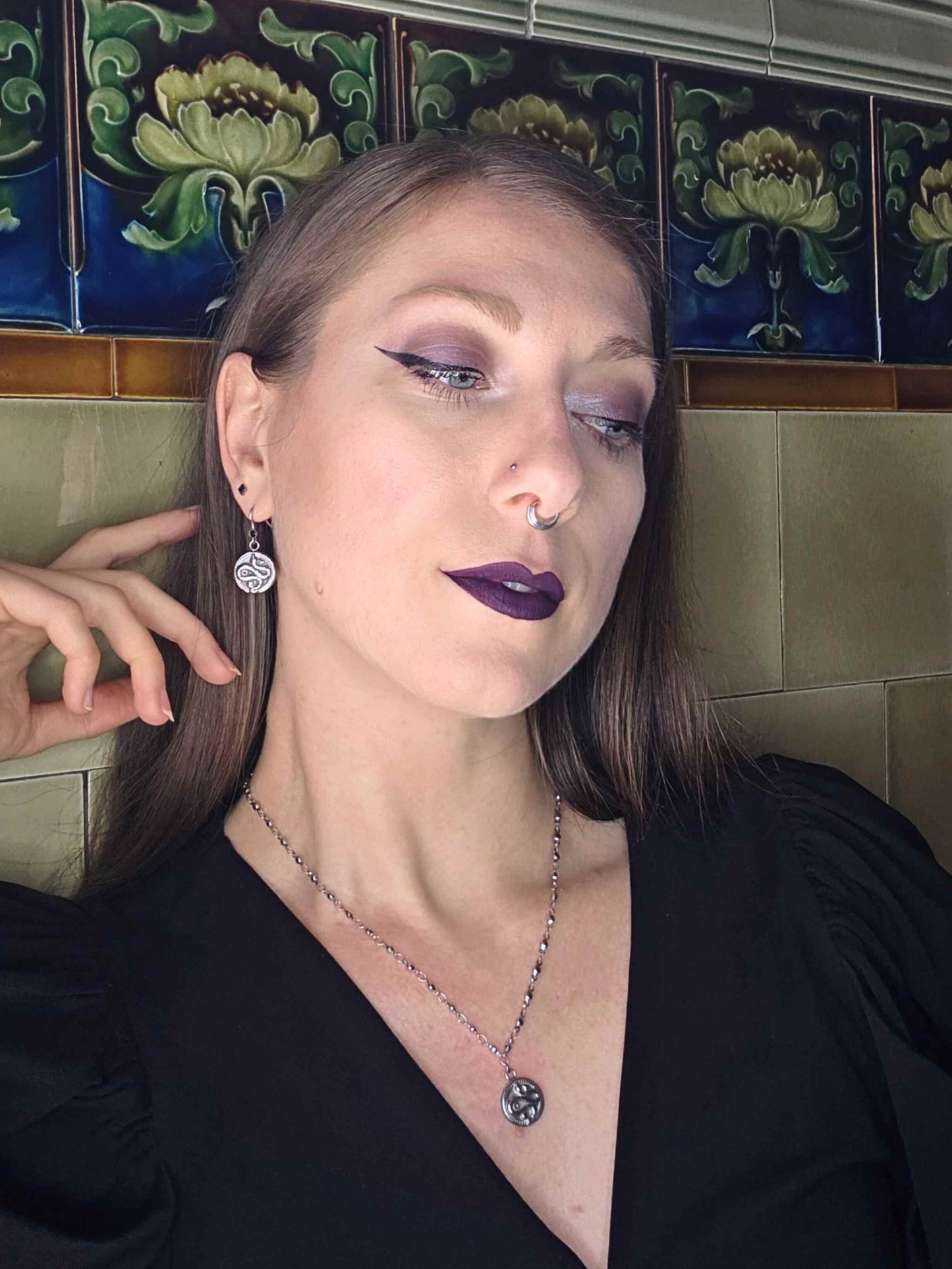 SERPENTINE Snake medallion earrings