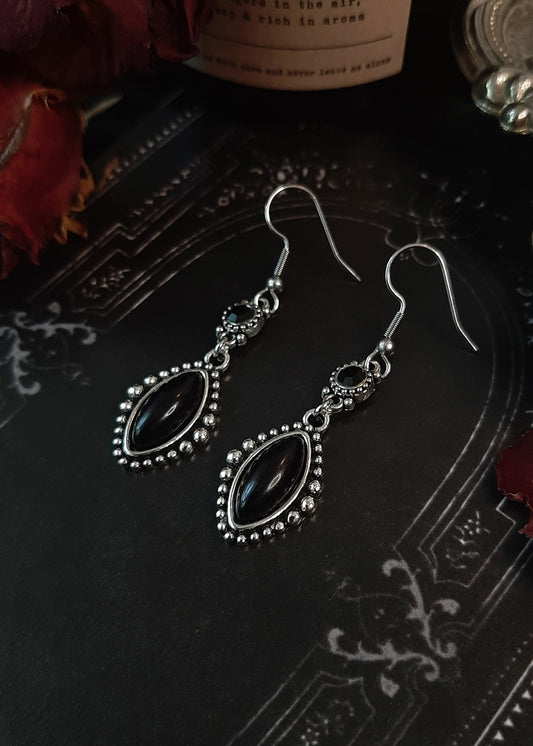 Black gems earrings