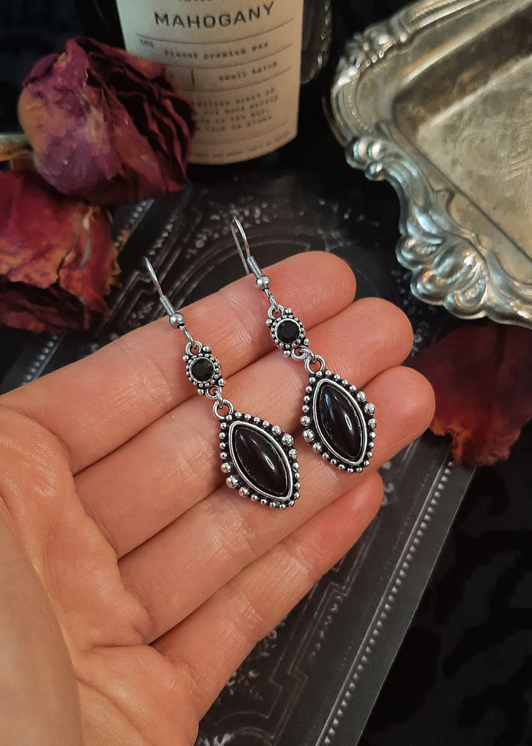 Black gems earrings - 𝖔𝖓𝖊 𝖑𝖊𝖋𝖙 !