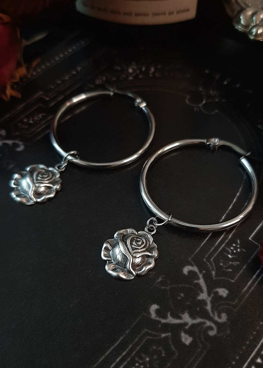 Rose hoop earrings- 𝖙𝖜𝖔 𝖑𝖊𝖋𝖙 !