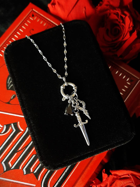 𝕰𝖒𝖕𝖗𝖊𝖘𝖘 charm necklace Black - 𝖙𝖜𝖔 𝖑𝖊𝖋𝖙 !