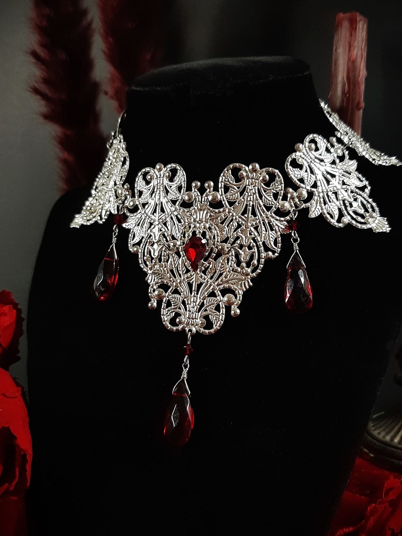 𝕺𝖕𝖚𝖑𝖊𝖓𝖈𝖊 𝟑 - Epic choker red- One left!