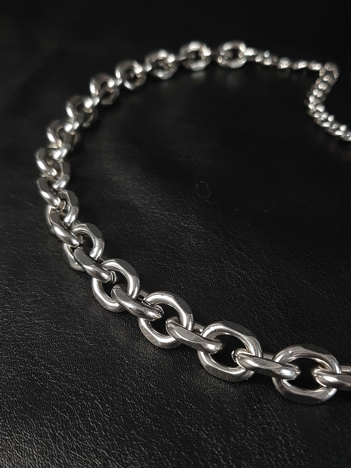 BACKBONE - XL Chunky chain necklace