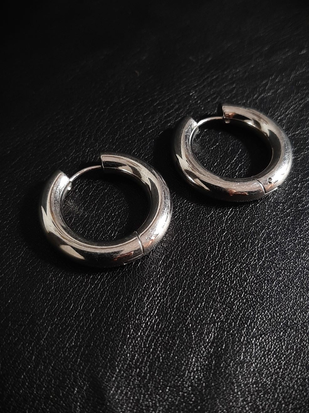 Dauntless ～ Chunky 5mm clicker hoops