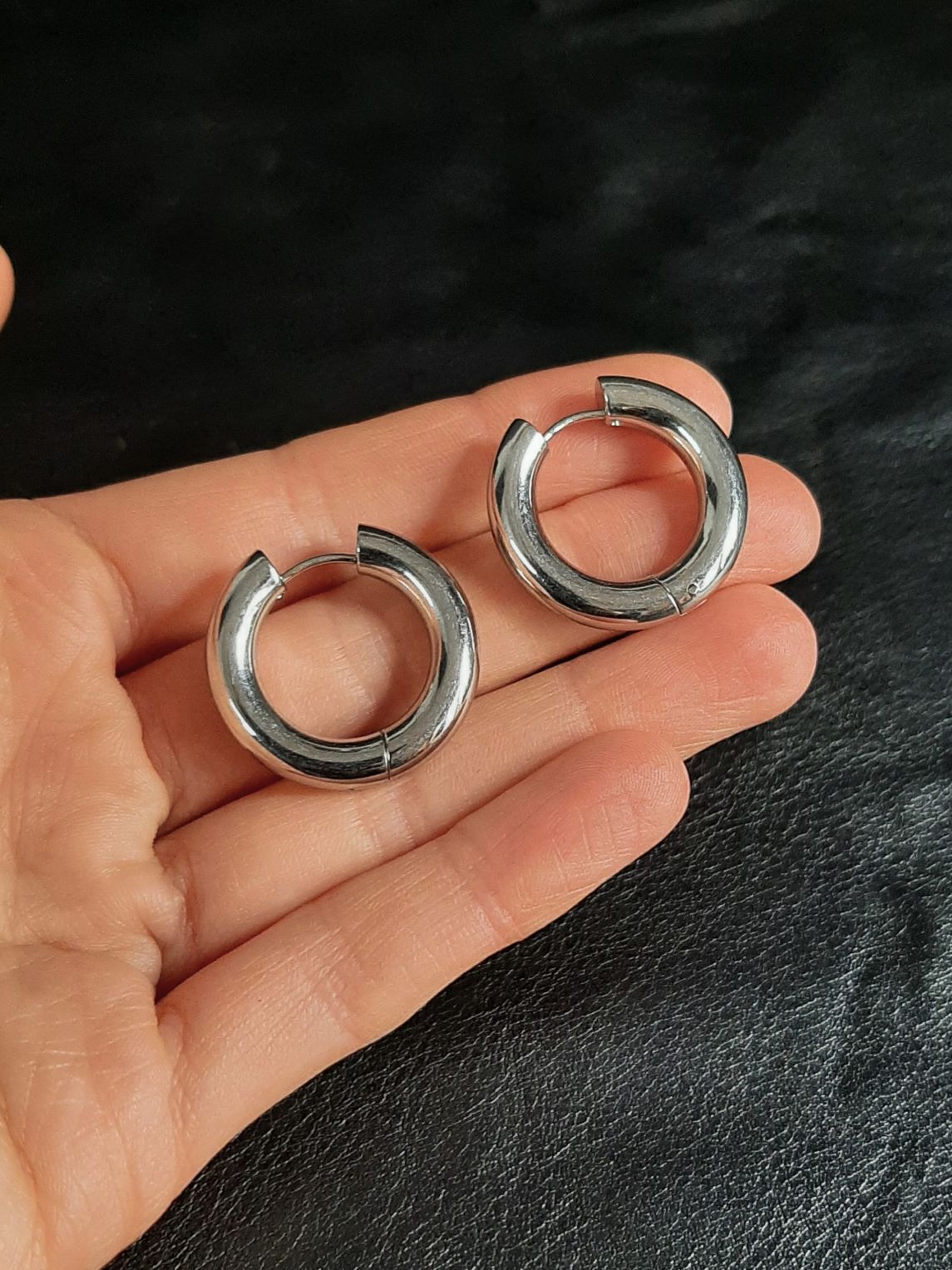 Dauntless ～ Chunky 5mm clicker hoops