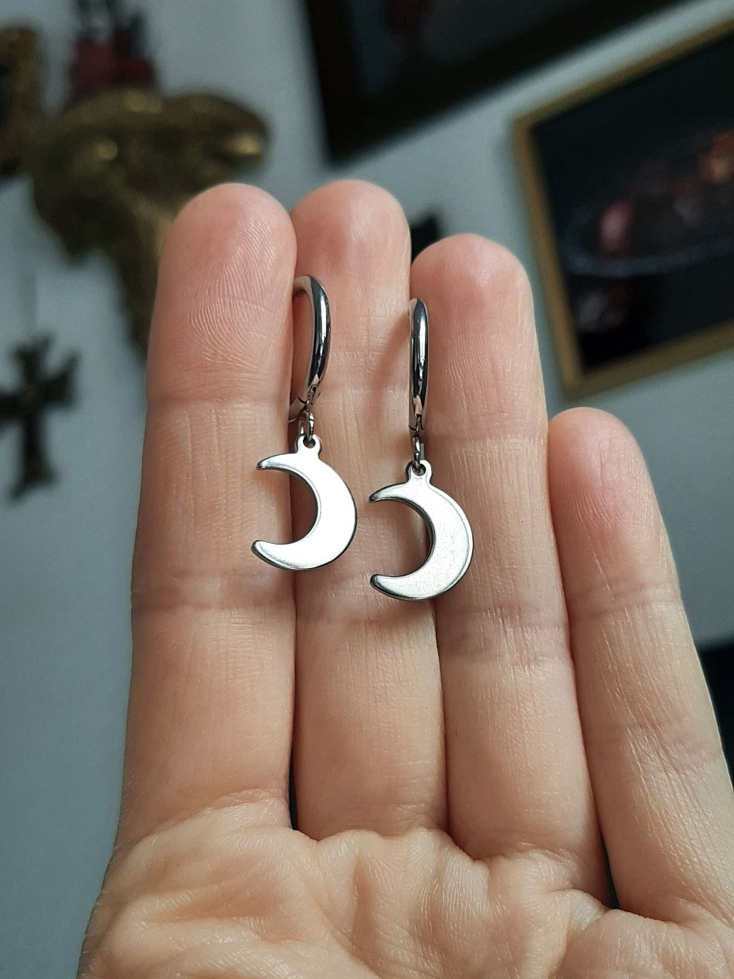Luna ～ stainless moon clicker earrings