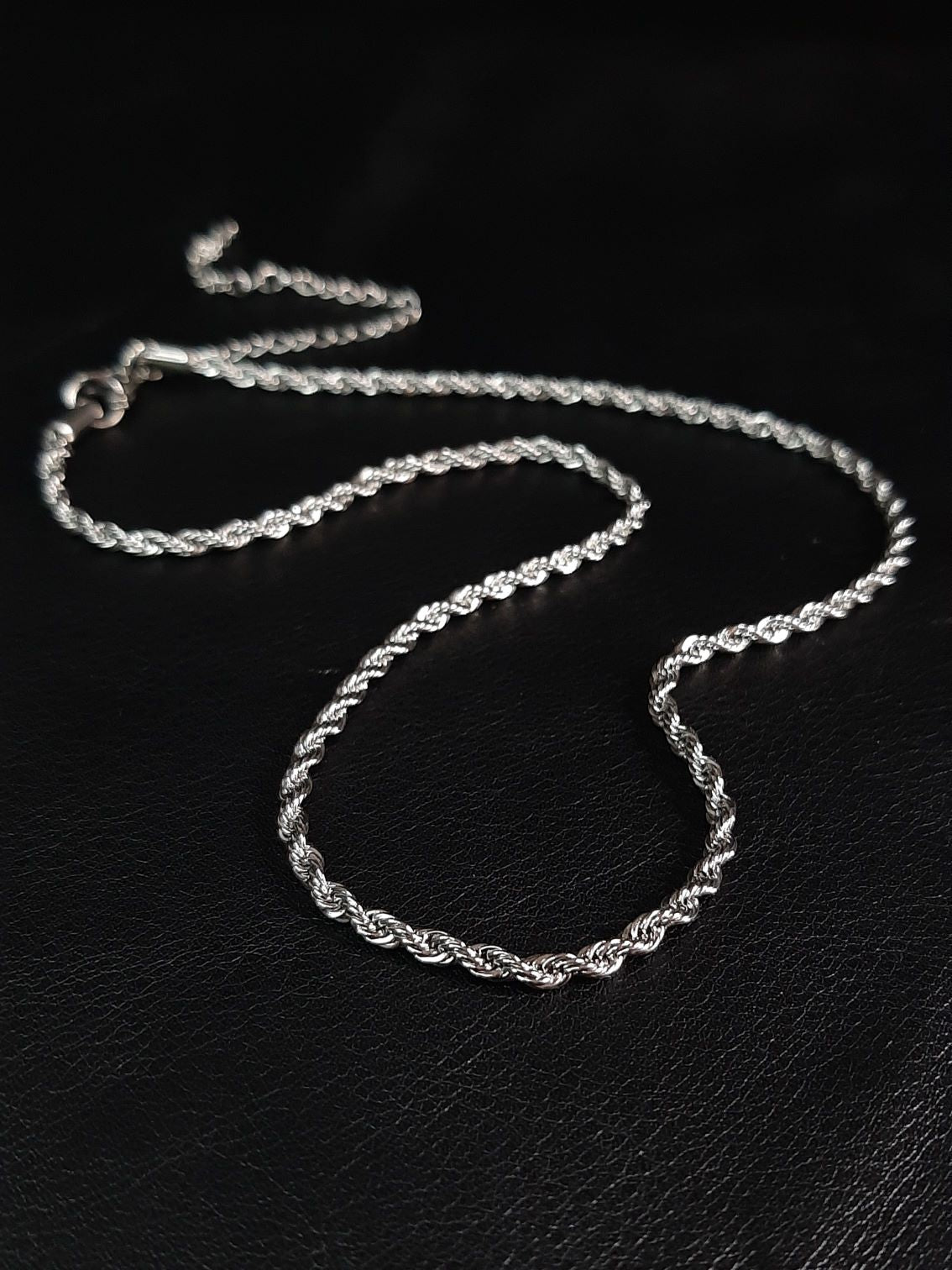 Layering chain