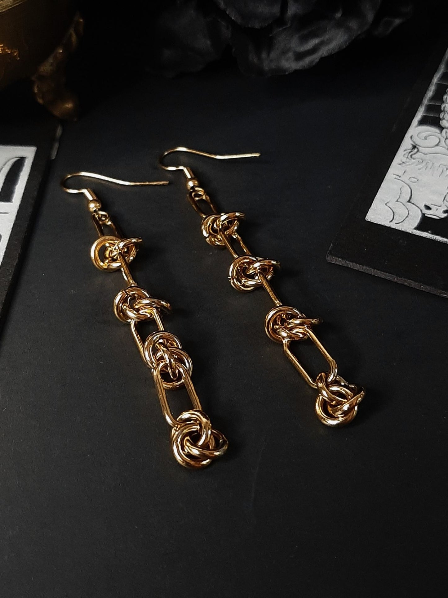 Chain knot earrings- Gold