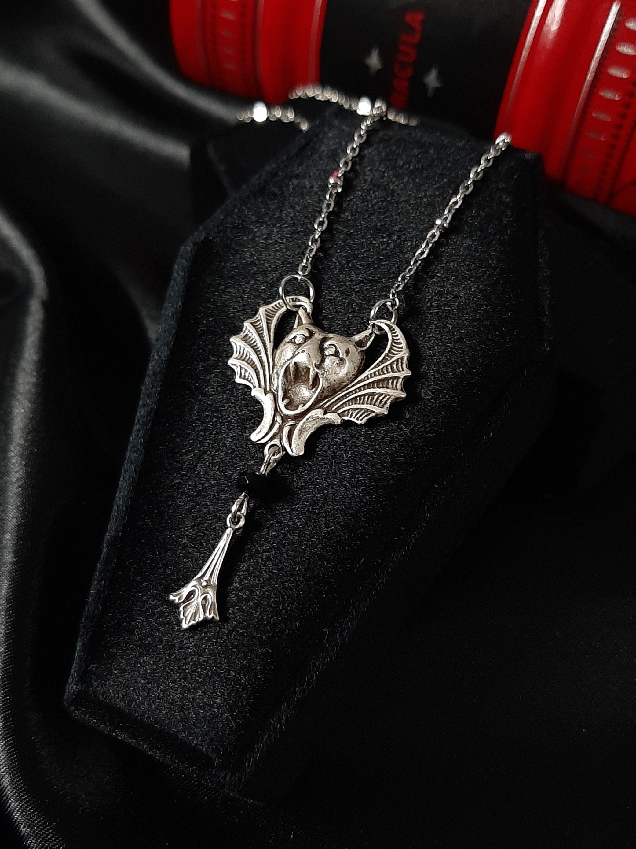 UNDEAD - Bat face necklace – equinoxart