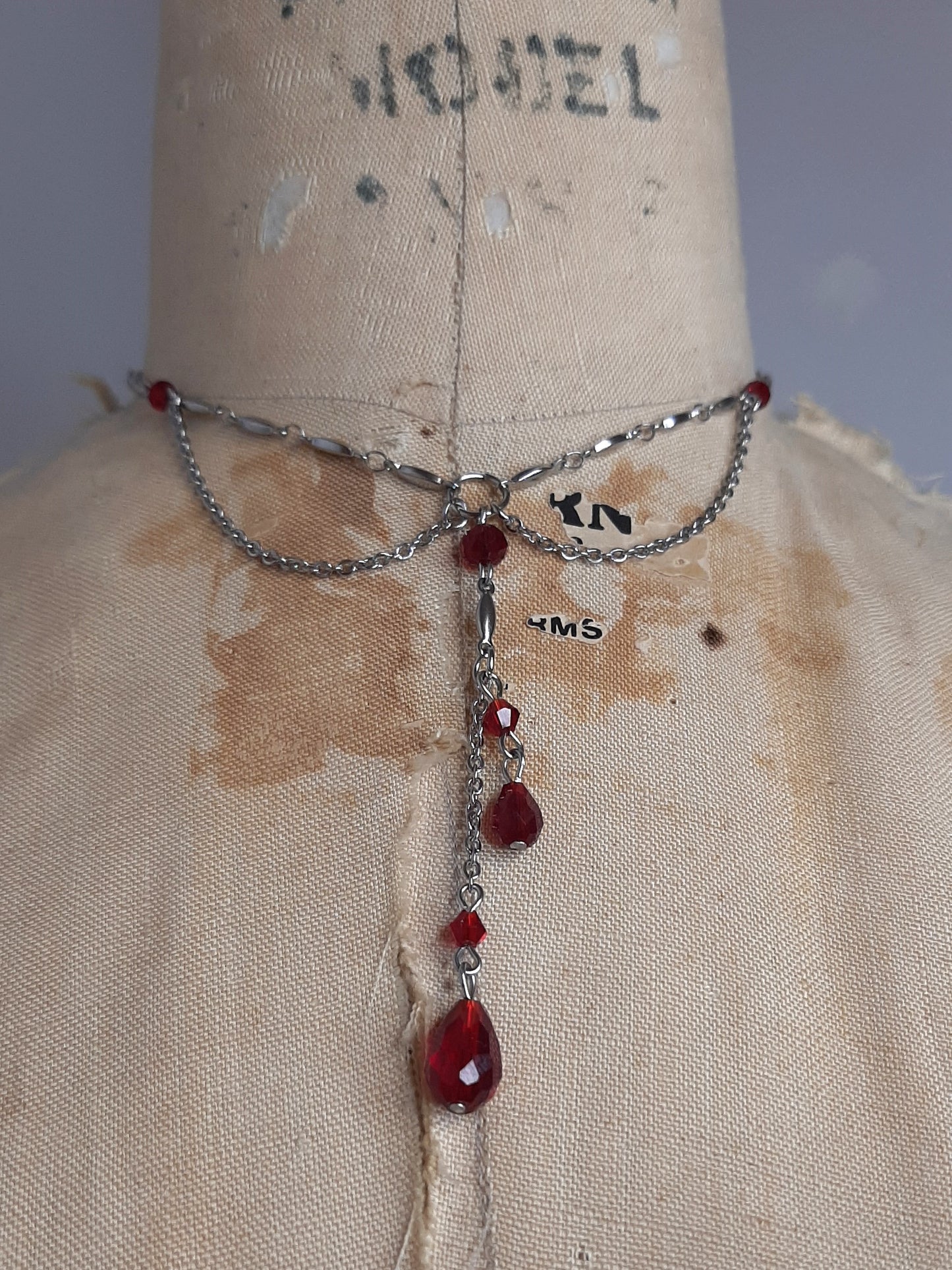 MARKED- Blood drip necklace, 2 𝖑𝖊𝖋𝖙 !