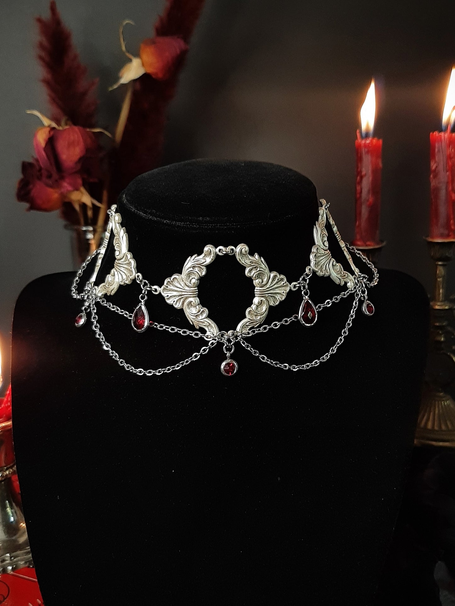 Vampire necklace - 𝓓𝓻𝓪𝓬𝓾𝓵𝓪 1