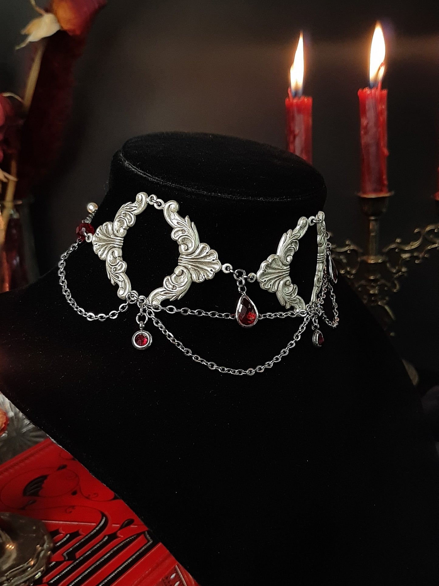 Vampire necklace - 𝓓𝓻𝓪𝓬𝓾𝓵𝓪 1