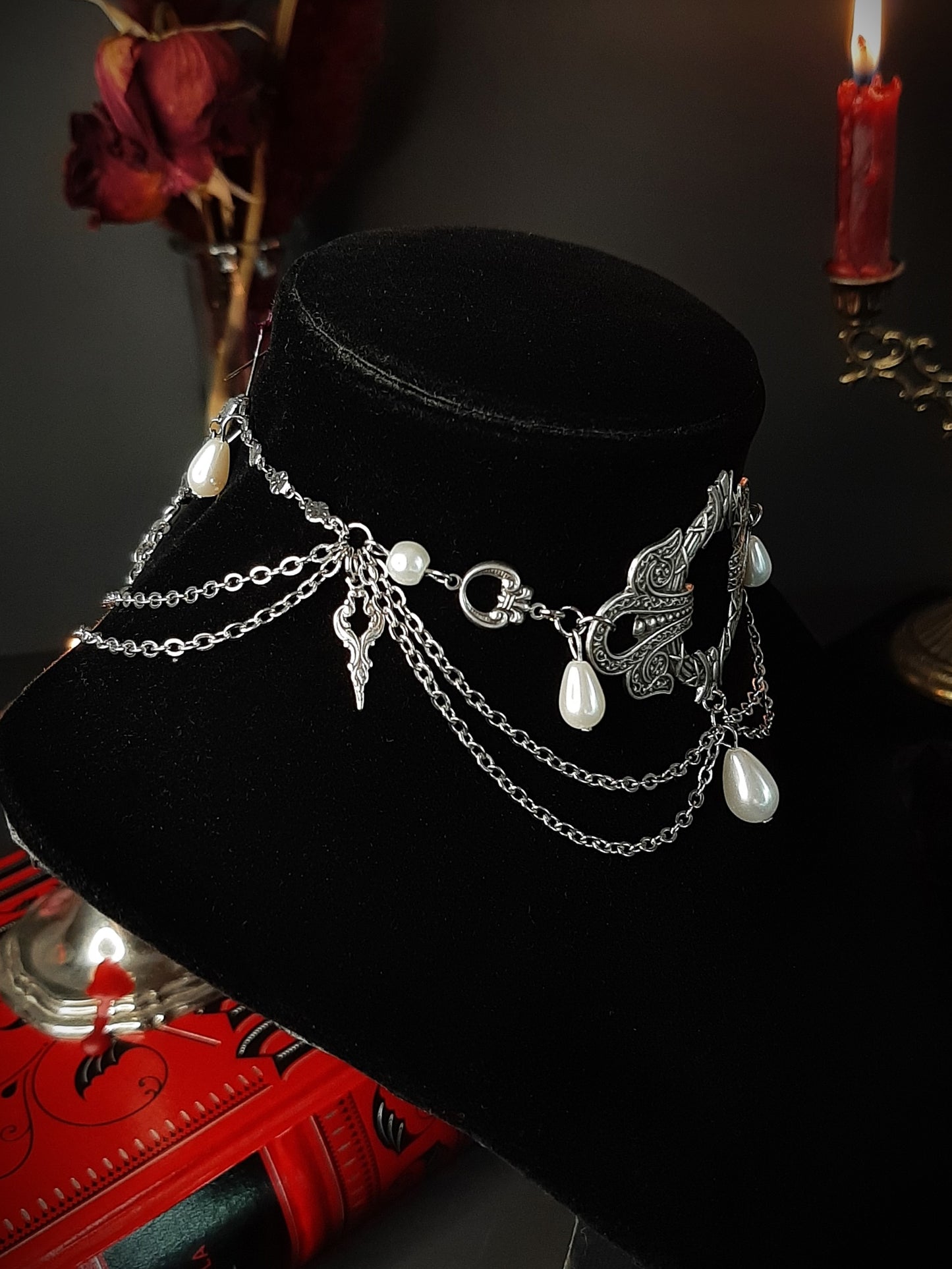 Vampire necklace - 𝓛𝓾𝓬𝔂 1