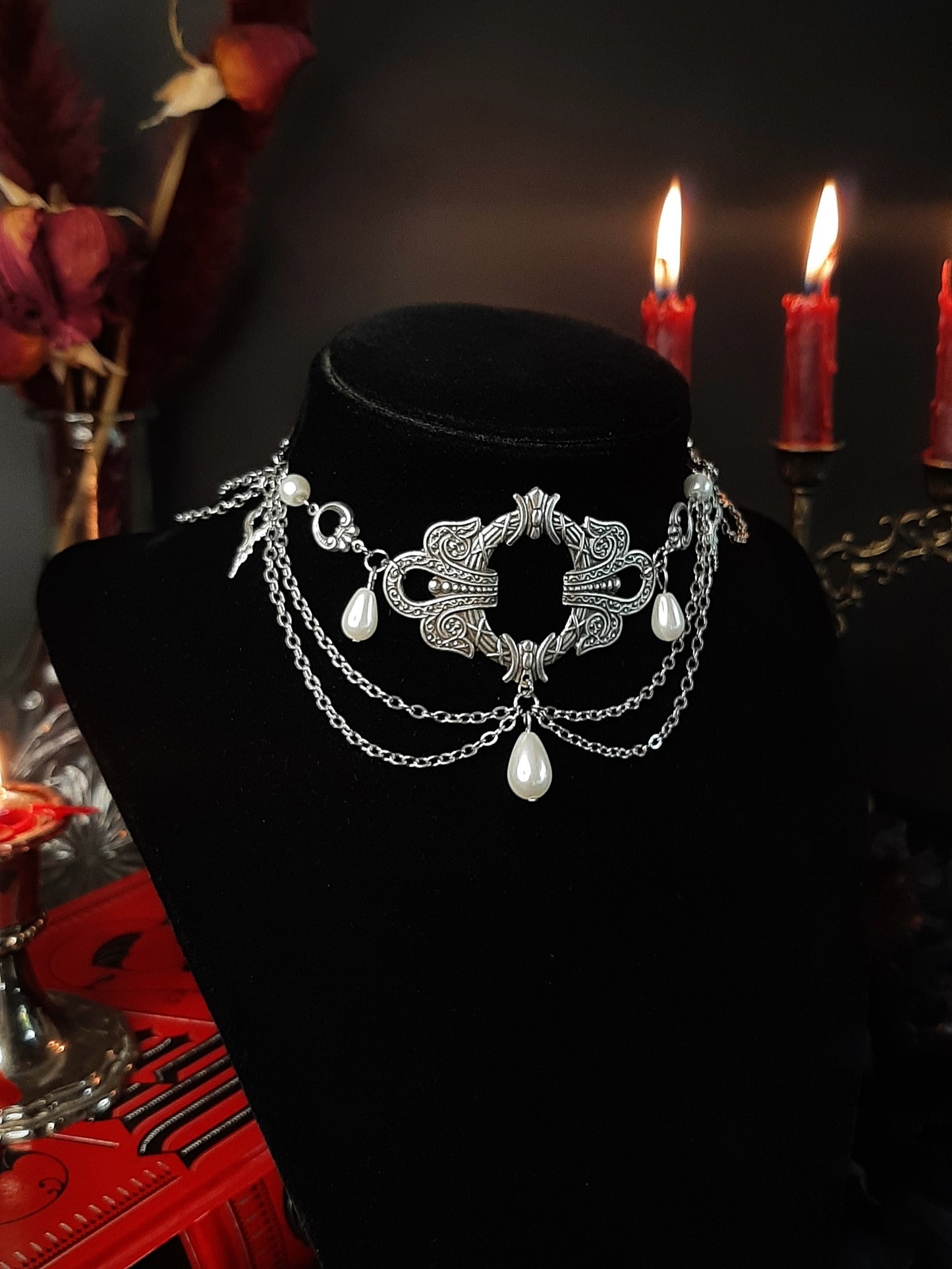 Vampire necklace - 𝓛𝓾𝓬𝔂 1