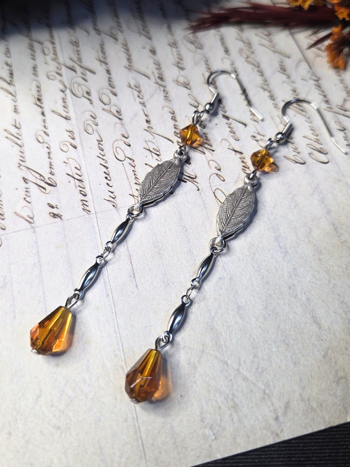 Leaf amber earrings