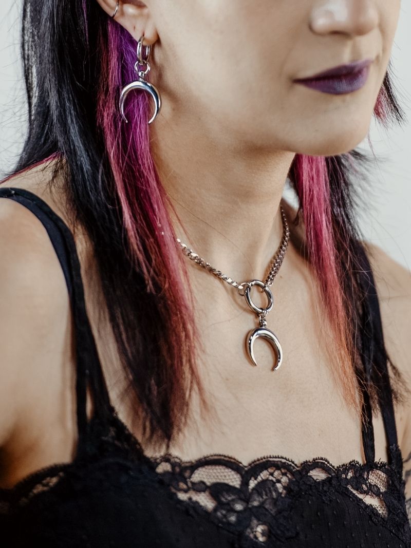 ECLIPSE chunky moon necklace