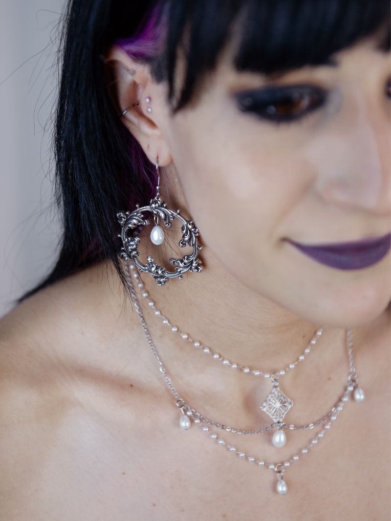 GRACE pearl Baroque hoops