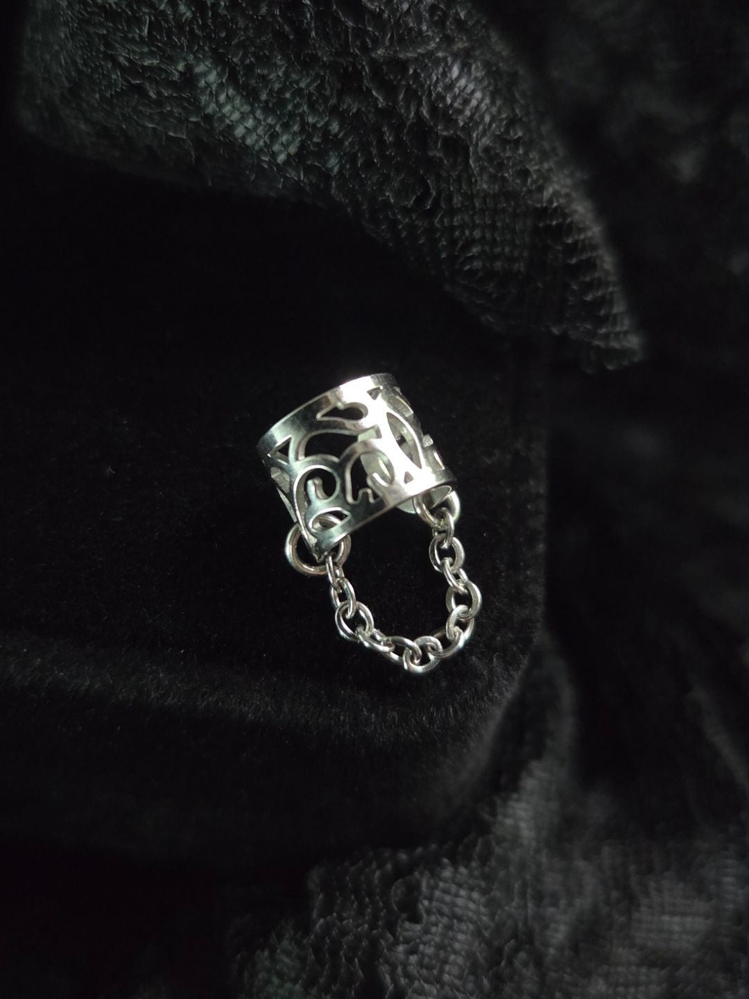 Filigree chain ear cuff