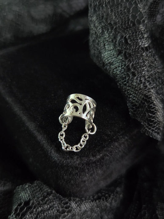 Filigree chain ear cuff