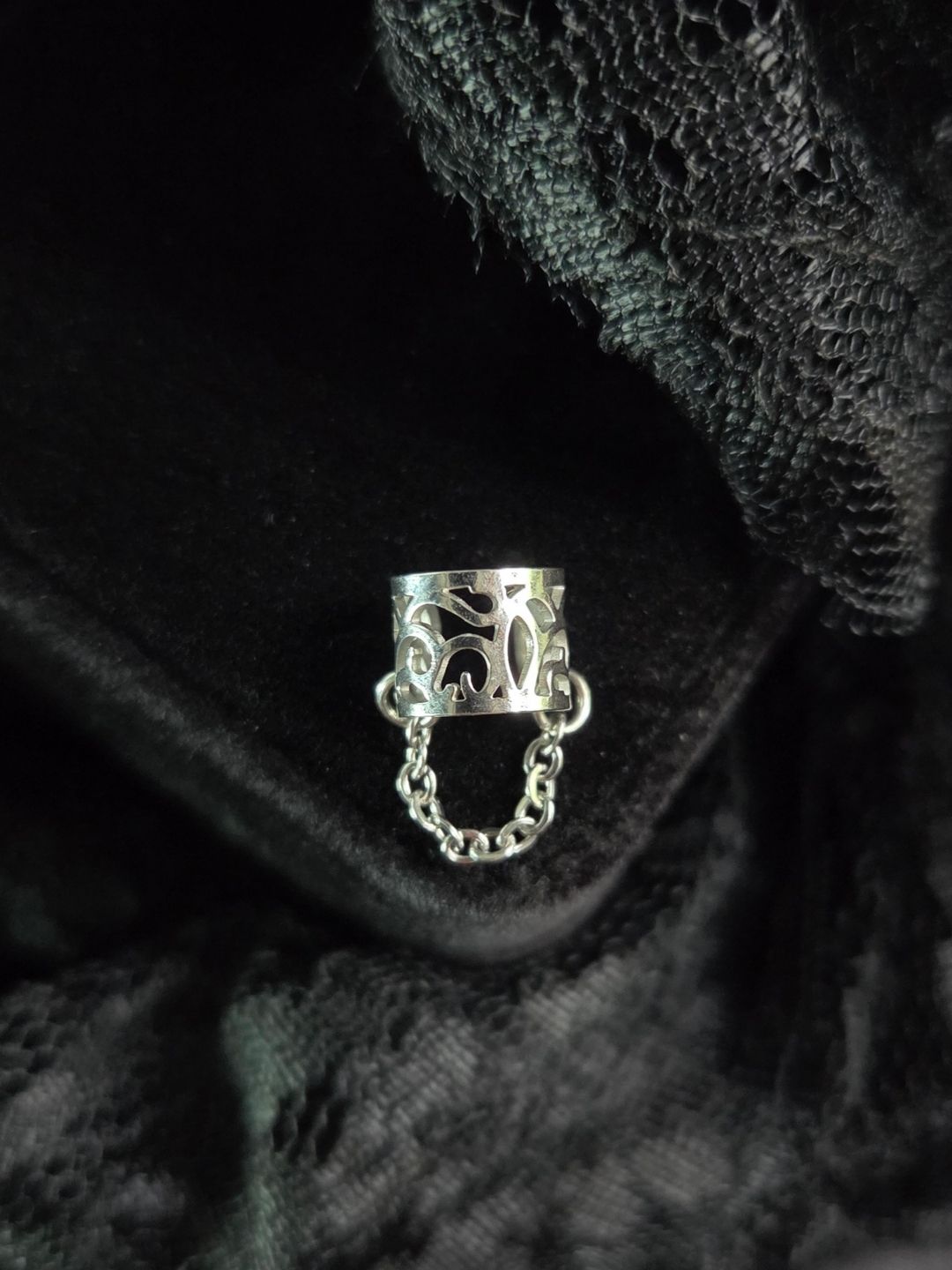 Filigree chain ear cuff
