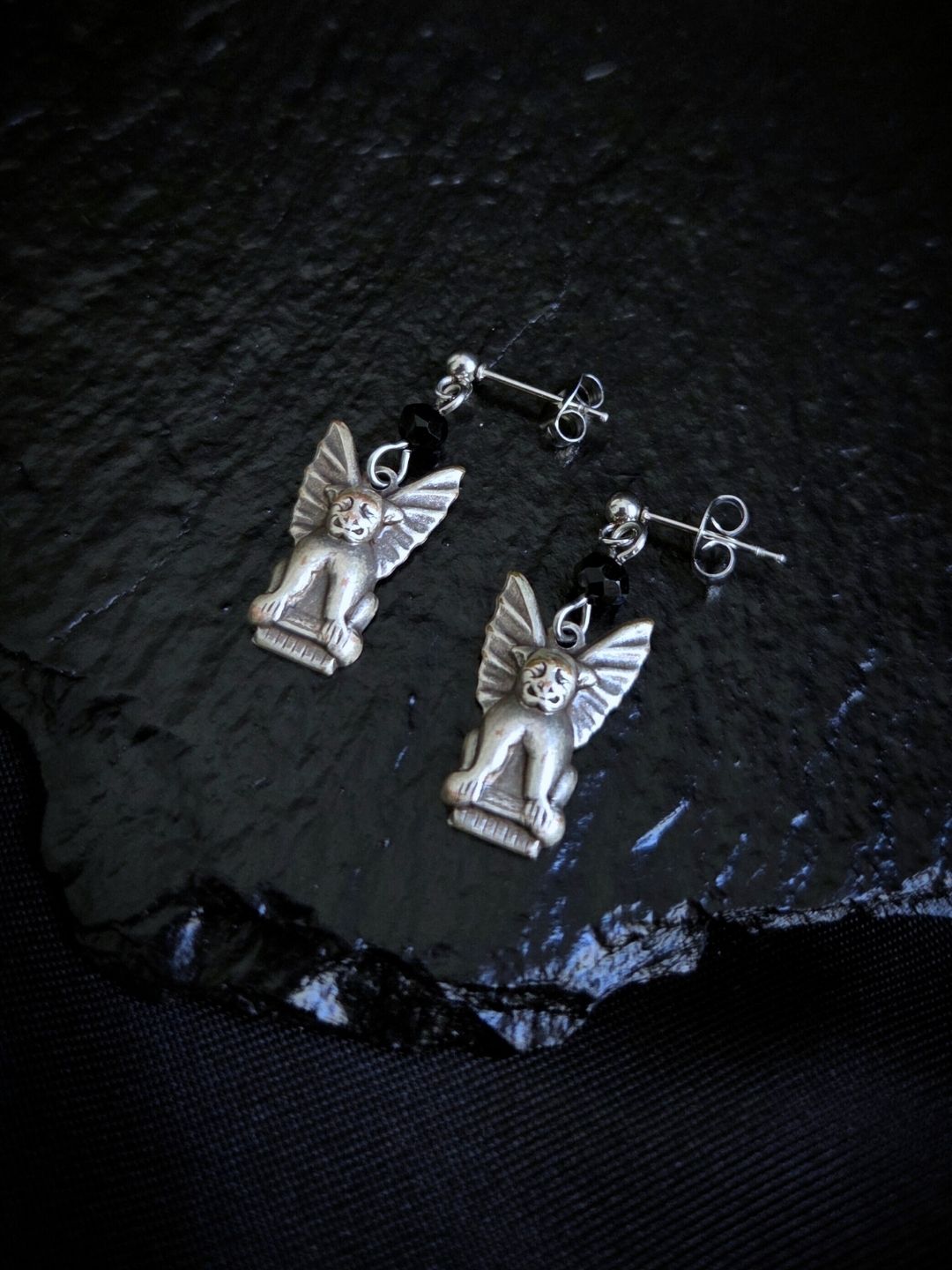 GARGOYLE stud earrings
