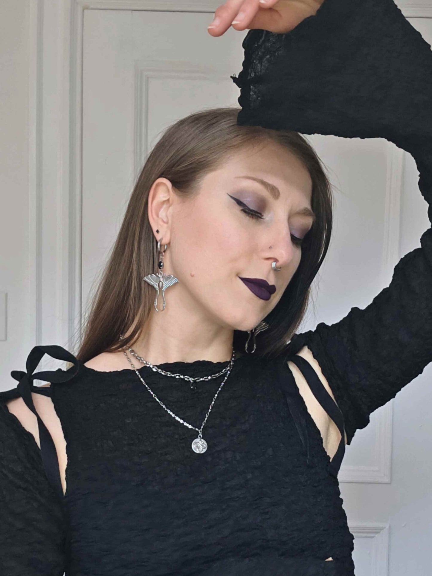 NOCTURNA Moth earrings - Black