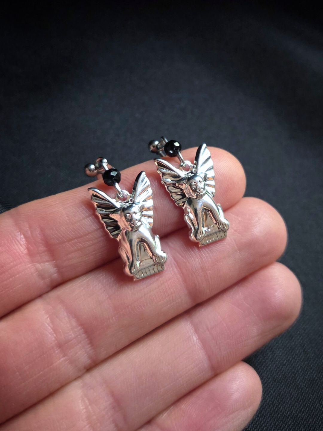 GARGOYLE stud earrings - Shiny