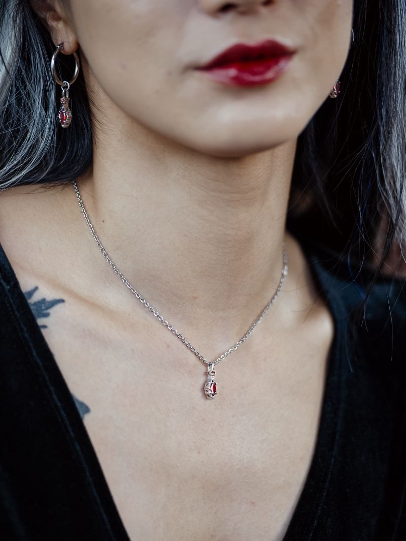 ROYAL BLOOD red drip necklace