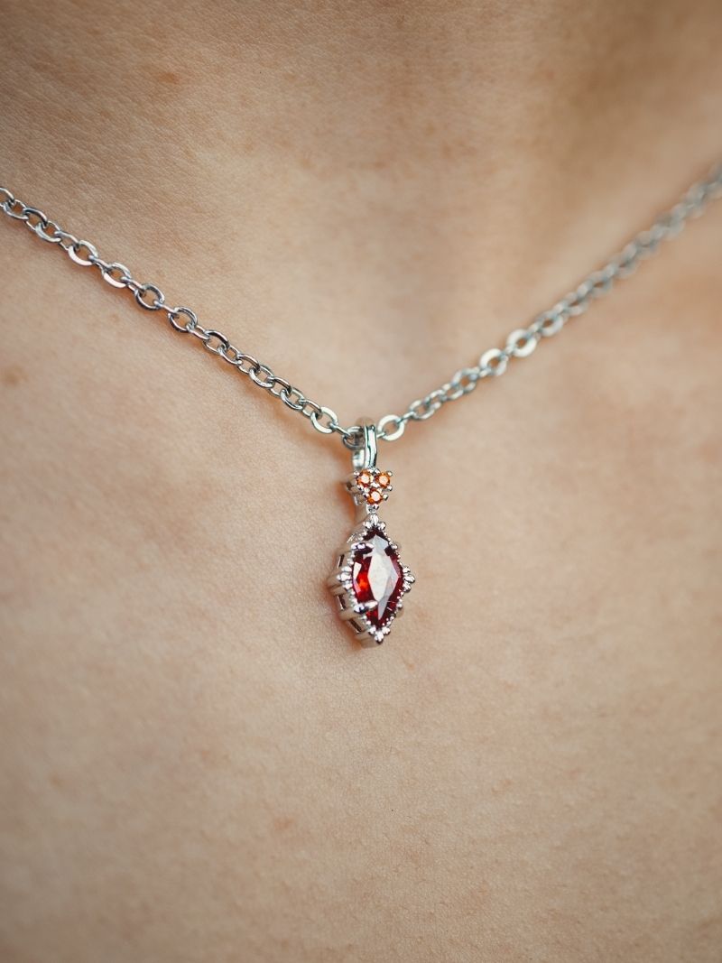 ROYAL BLOOD red drip necklace