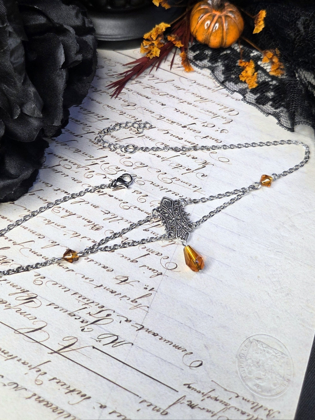 Nightfall choker in orange