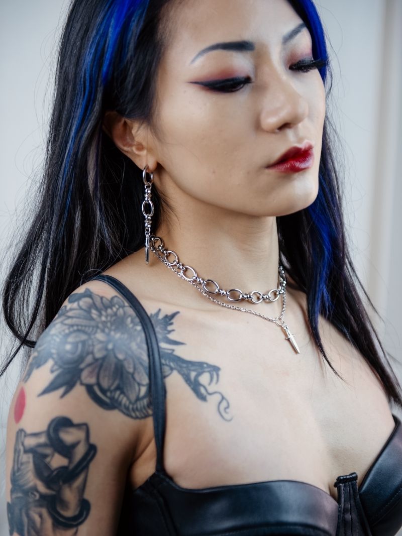 URGE chunky chain knife necklace