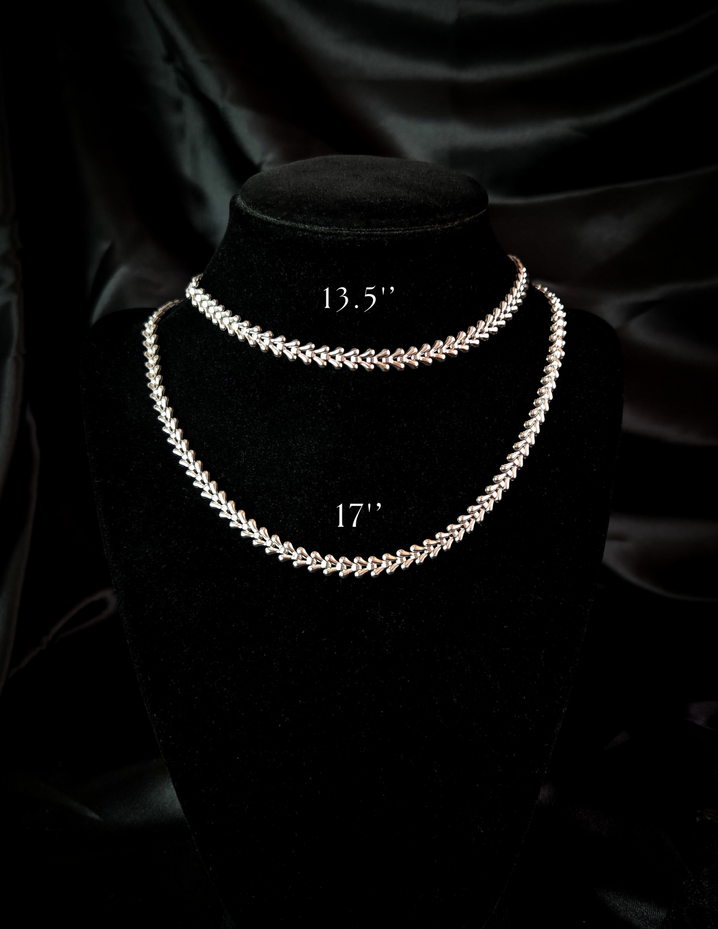 Vertebrae chain choker