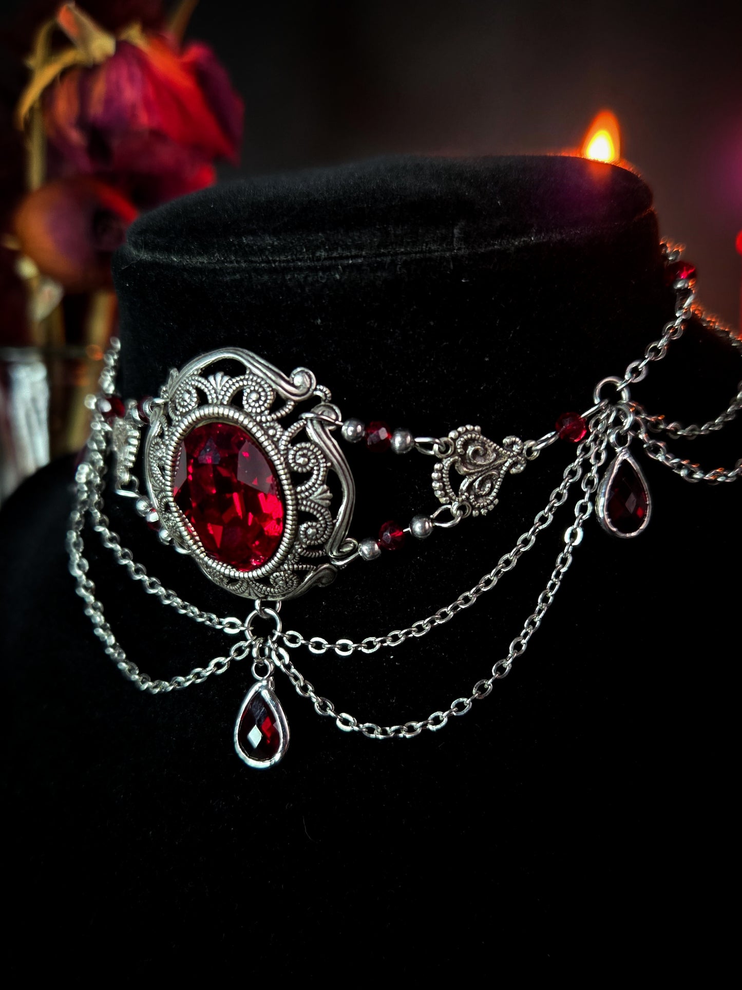Red Requiem - Swarovski vampire choker