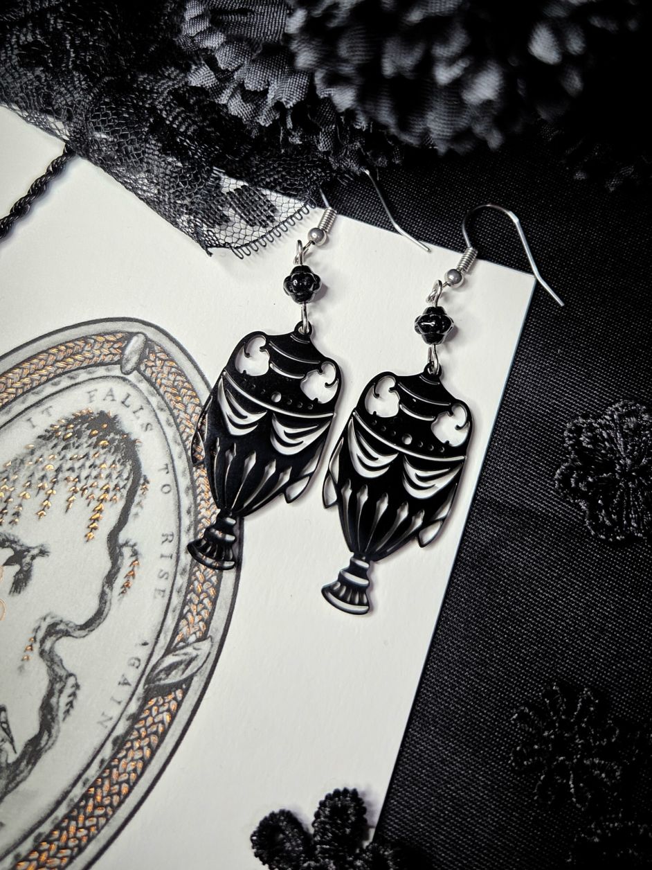 SANCTUM Urn earrings