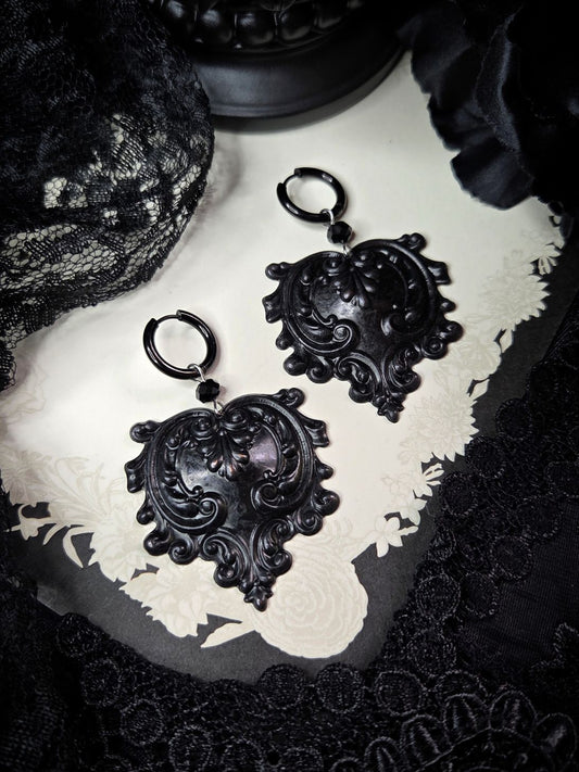 TENEBRAE Black filigree earrings
