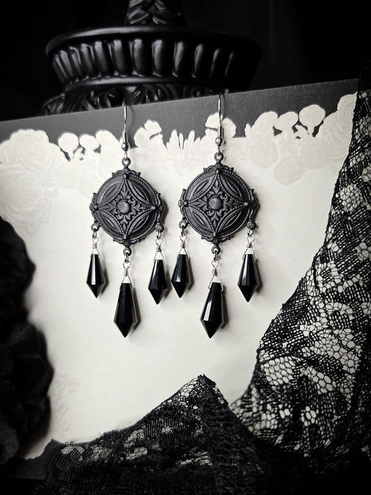 MEMENTO Chandelier crystal earrings