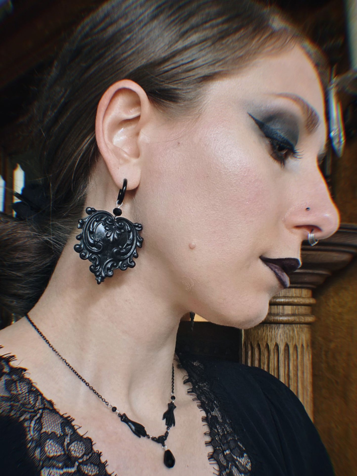 TENEBRAE Black filigree earrings