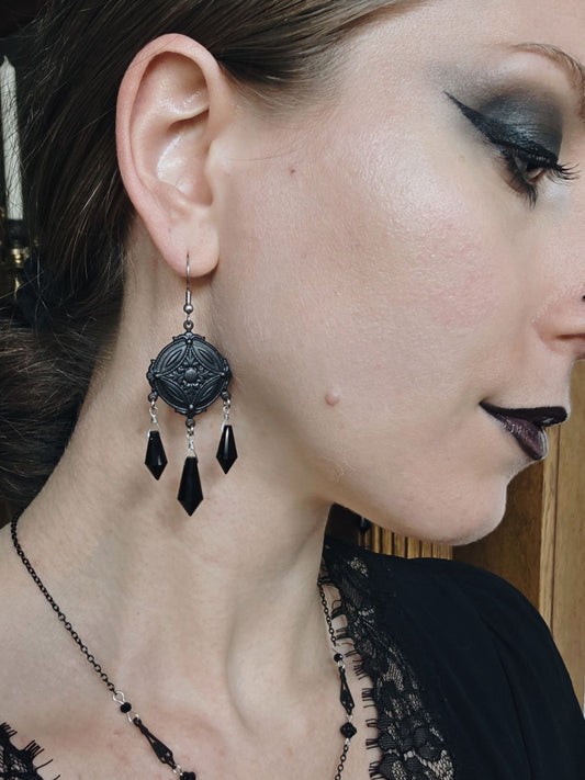 MEMENTO Chandelier crystal earrings