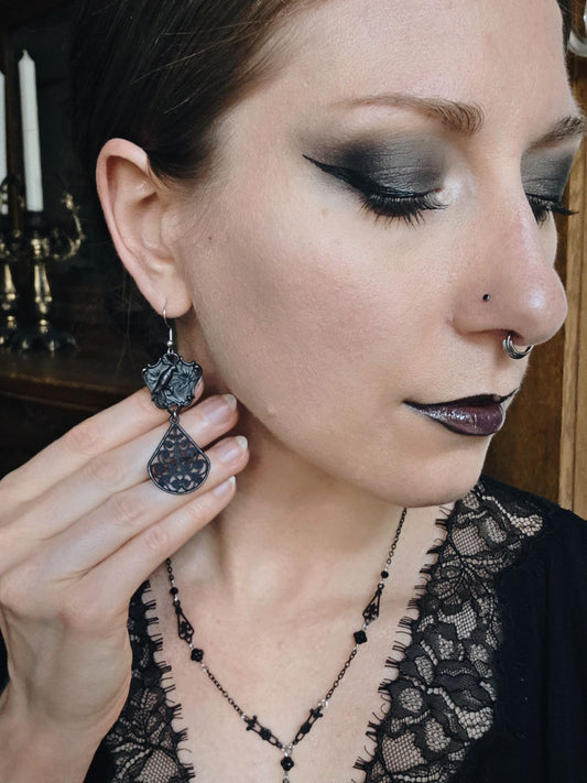 LIBERARE Dove filigree earrings