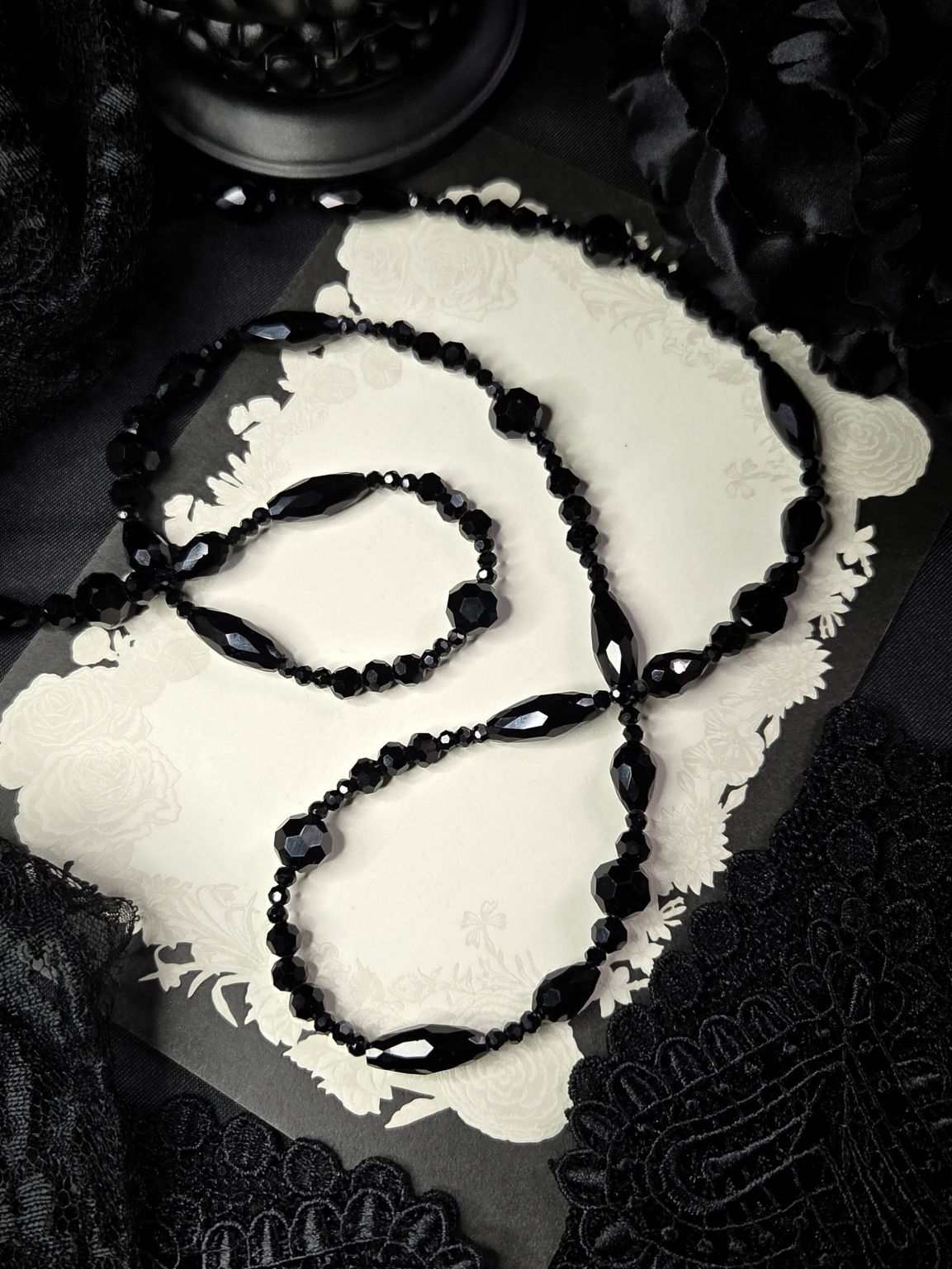 MEMENTO Long crystal necklace