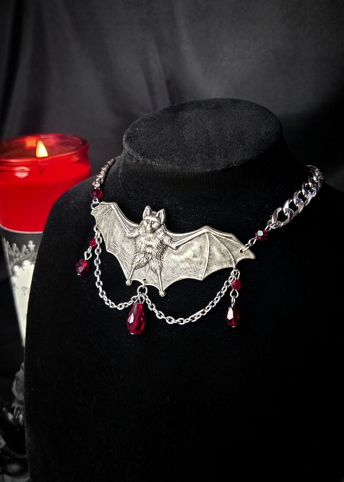 Large bat necklace - Red